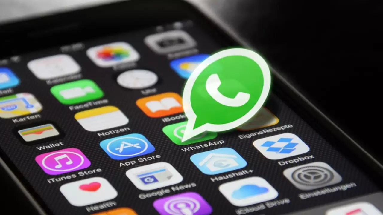 Will 5G Messaging Kill OTT Chat Apps Like WhatsApp?