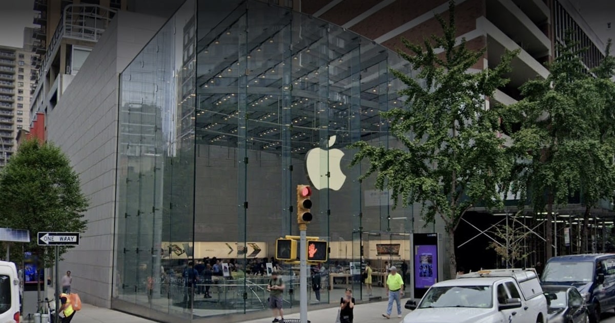 NYPD Officer Cleared of Assault Charge in Apple Store Incident