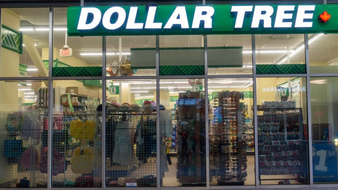 Women Beat up A 79-Year-Old Man at Dollar Tree Store in Brooklyn
