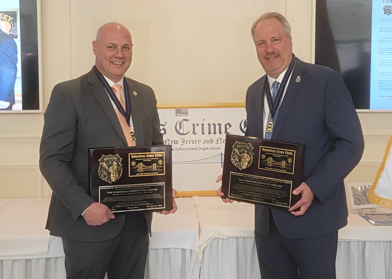 Detectives Crime Clinic Honors Arteta and Hoovler with Prestigious Awards