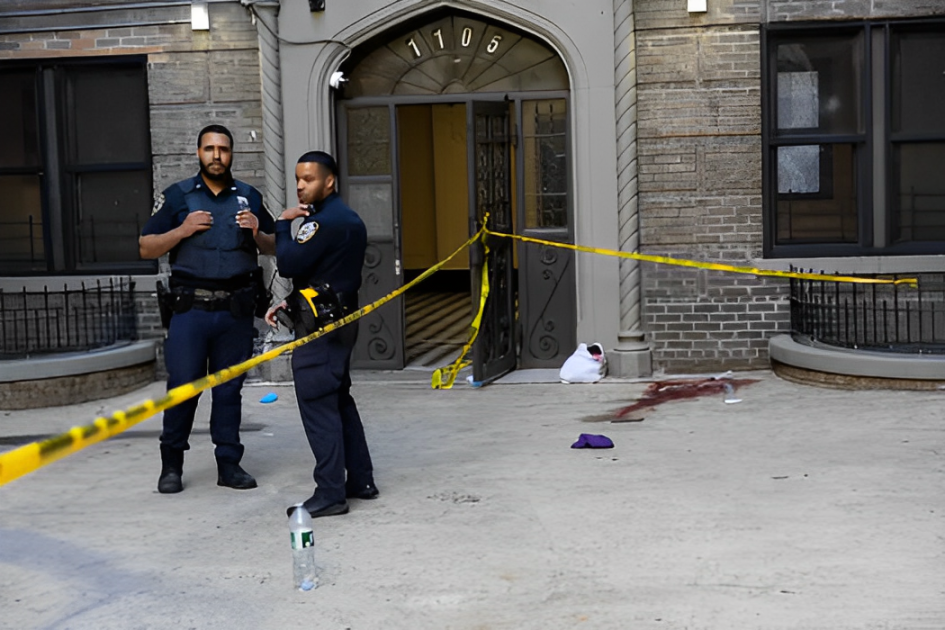 Tragic Manhattan Stabbing Claims Life of Woman: Police Investigation Underway