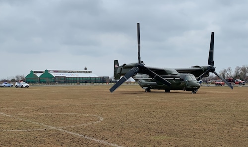 Photos show grounded White House aircraft still at Staten Island park; was to ferry staff after Biden visit