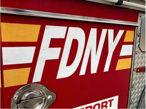 FDNY: Firefighter seriously injured in Staten Island house fire in Annadale