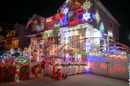 Outdoor Christmas decorations 2024: A guide to 10 more Staten Island holiday house light displays