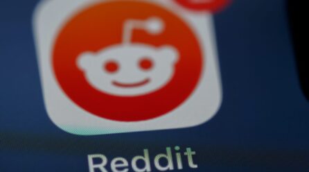 Why Reddit Is Blocking Mobile Web Users — And What It Really Means in 2026